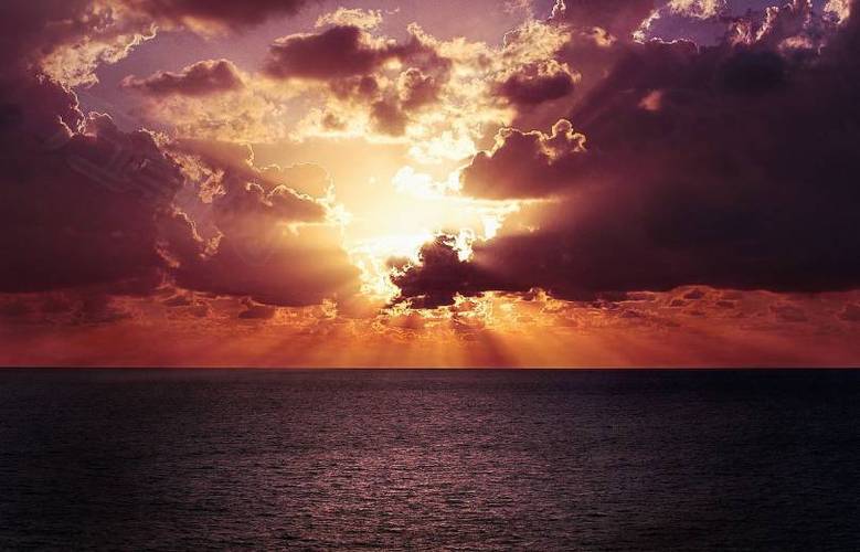 海上的黄昏云彩摄影图片_摄影图5457547_万素网